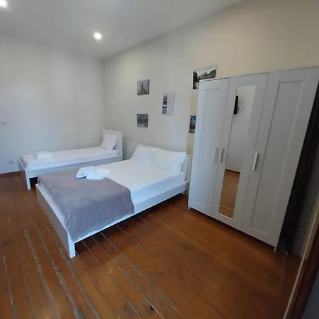 Pbh Hostel *